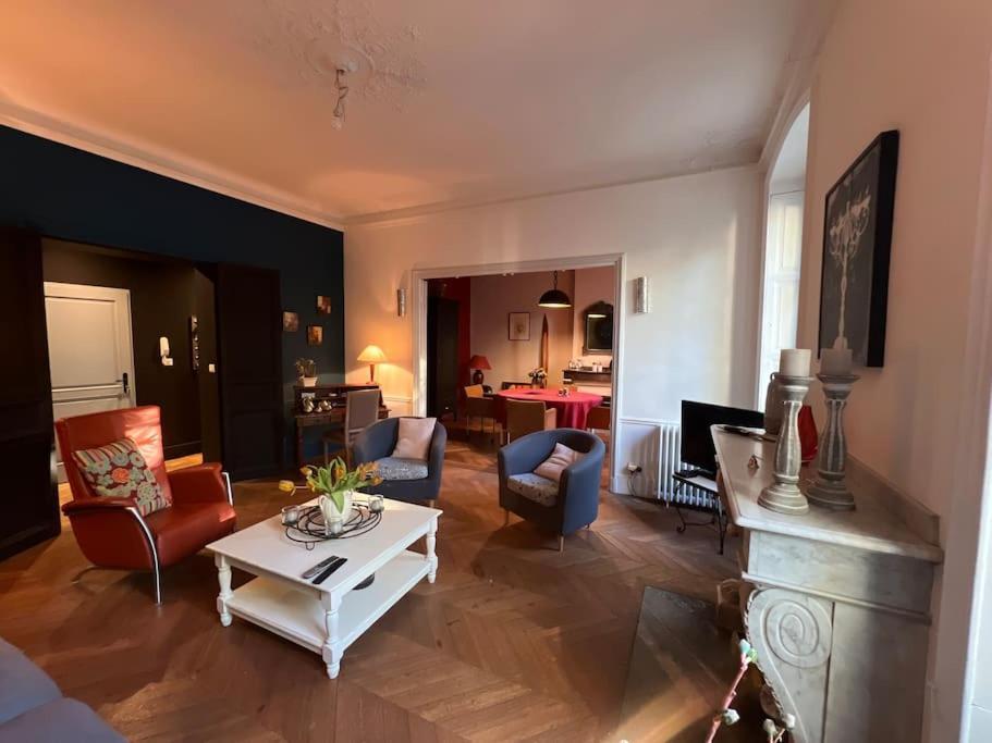 Coeur De Ville, Garage Prive Et Gratuit Avec Terrasse ! Cahors Exterior photo